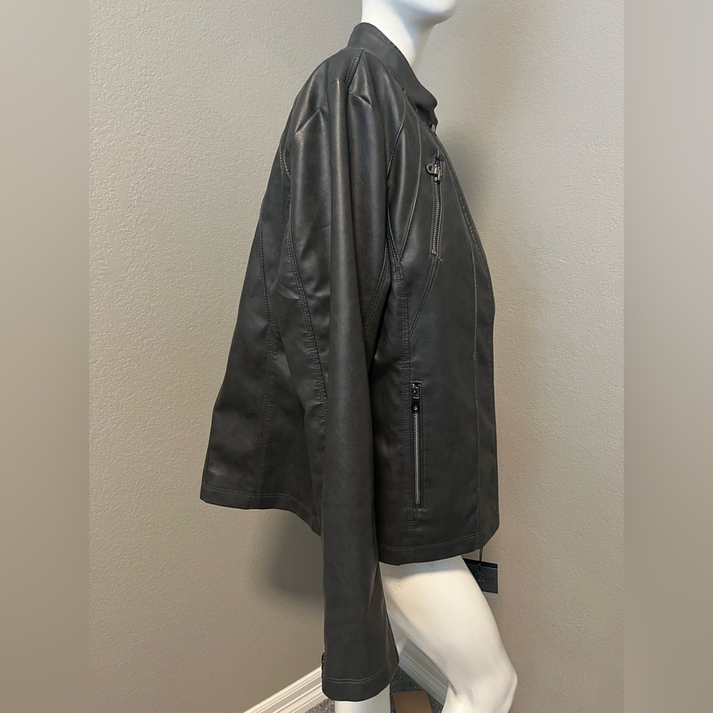 NWT TAGDOO Plus Women’s Faux Leather Dark Grey LS Zipper Moto Jacket XXL - Picture 3 of 16